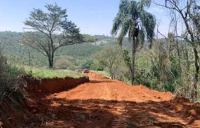 Imagem: O terreno possui 600m² de Área e está localizado em Centro