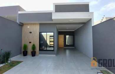 Imagem: A casa possui 3 Dormitórios, 1 Banheiro, 1 Vaga na garagem