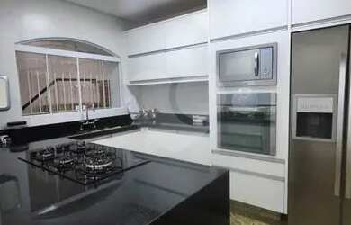 Imagem 13: Sobrado Água Fria. Churrasqueira, Varanda, 210m² de Áreae2 Vagas na...