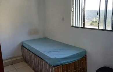 Imagem: O quarto possui Imóvel mobiliado e está localizado em Uvaranas