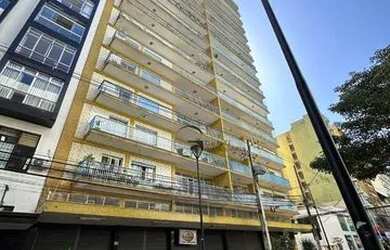 Imagem: O apartamento possui 3 Dormitórios, 3 Banheiros, 182m² de