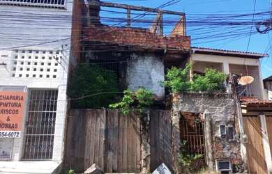 Imagem: A casa possui 5 Dormitórios, 3 Banheiros, 1 Vaga na garagem