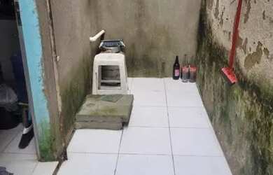 Imagem: A casa possui 2 Dormitórios, 1 Banheiro, 80m² de Área e