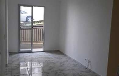 Imagem: O apartamento possui 3 Dormitórios, 1 Banheiro, 1 Vaga na garagem