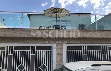 Imagem: A casa possui 3 Dormitórios, 2 Banheiros, 3 Vagas na garagem