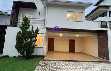 Imagem: A casa em condomínio possui 4 Dormitórios, 4 Banheiros, 4