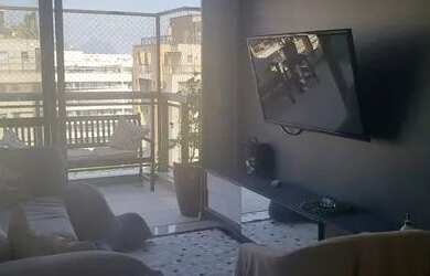 Imagem: O apartamento possui 2 Dormitórios, 4 Banheiros, 1 Vaga na