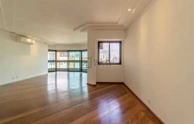 Imagem: O apartamento possui 4 Dormitórios, 4 Banheiros, 3 Vagas na