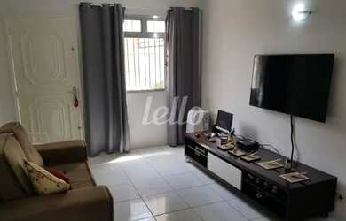 Imagem: A casa possui 4 Dormitórios, 2 Banheiros, 2 Vagas na garagem