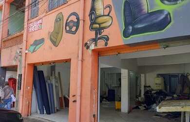 Imagem: O depósito possui 5 Vagas na garagem, 262m² de Área e está