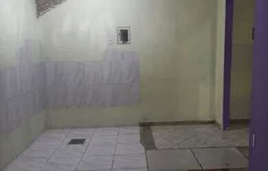 Imagem: A casa possui 1 Dormitório, 1 Banheiro, 25m² de Área e está