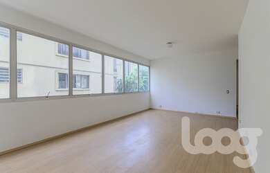 Imagem: A casa possui 4 Dormitórios, 3 Banheiros, 1 Vaga na garagem