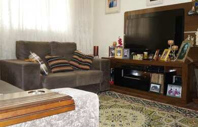 Imagem: O apartamento possui 3 Dormitórios, 2 Banheiros, 1 Vaga na