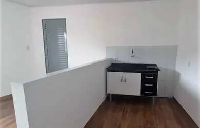 Imagem: A casa possui 1 Dormitório, 1 Banheiro, 34m² de Área e está