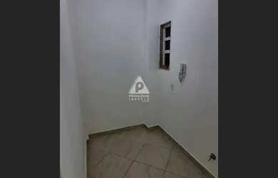 Imagem 2: Apartamento com Sala, Quarto, Banheiro e Cozinha em Copacabana