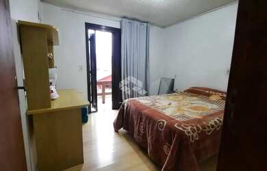 Imagem 12: Casa de alvenaria com 3 dormitórios, semimobiliada,2 banheiros, pátio,...