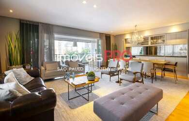 Imagem: O apartamento possui 4 Dormitórios, 5 Banheiros, 5 Vagas na