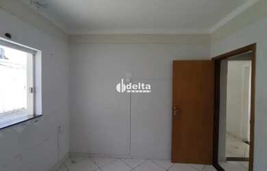 Imagem 9: Casa com 2 quartos disponível para locação no bairro Saraiva em Uberlândia-MG