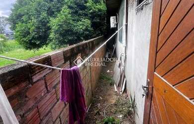 Imagem 15: Duas casas no mesmo terreno - excelente para renda ou moradia - Bairro...