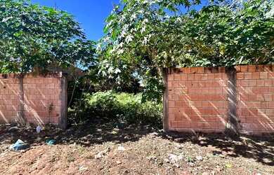 Imagem 1: LOTE MURADO. 372m² de Área