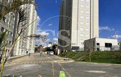 Imagem: O apartamento possui 1 Dormitório, 1 Banheiro, 1 Vaga na garagem