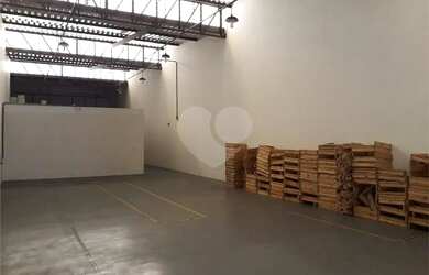 Imagem: O depósito possui 805m² de Área e está localizado em Cambuci