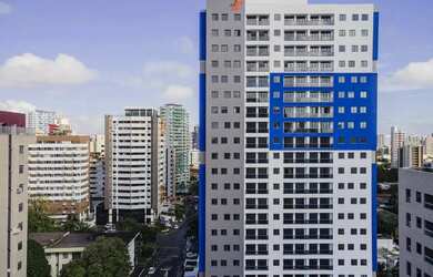 Imagem: O apartamento possui 1 Dormitório, 2 Banheiros, 1 Vaga na garagem