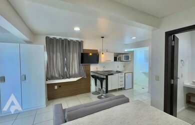 Imagem: O apartamento possui 1 Dormitório, 1 Banheiro, 1 Vaga na garagem