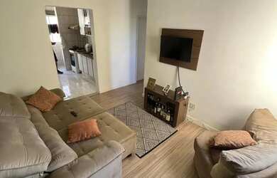 Imagem: O apartamento possui 2 Dormitórios, 1 Banheiro, 1 Vaga na garagem