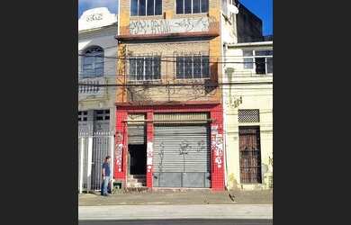 Imagem: O depósito possui 470m² de Área e está localizado em Nazaré