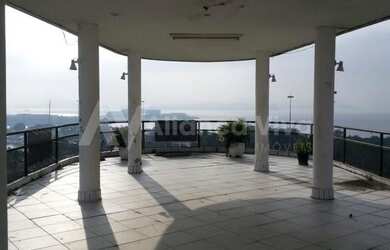 Imagem: O apartamento na cobertura possui 1 Dormitório, 3 Banheiros