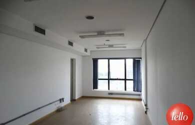 Imagem: O depósito à venda possui 1 Vaga na garagem e 34m² de Área