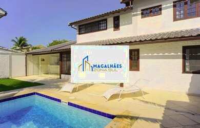 Imagem: A casa em condomínio possui 3 Dormitórios, 4 Banheiros, 3