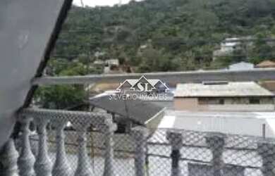 Imagem: A casa possui 3 Dormitórios, 2 Banheiros, 85m² de Área e