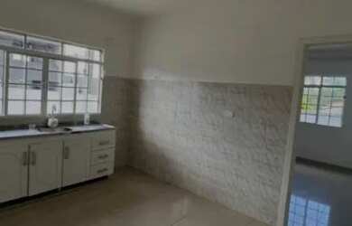 Imagem: A casa em condomínio possui 2 Dormitórios, 2 Banheiros, 1