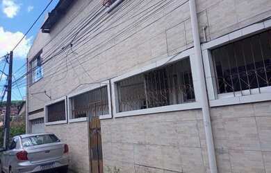 Imagem: A casa possui 2 Dormitórios, 1 Banheiro e está localizado