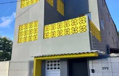 Imagem: A casa possui 1 Dormitório, 1 Banheiro, 18m² de Área e está