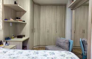 Imagem: O apartamento possui 2 Dormitórios, 1 Banheiro, 1 Vaga na garagem