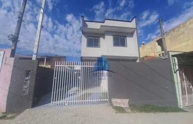 Imagem: A casa possui 3 Dormitórios, 1 Banheiro, 1 Vaga na garagem