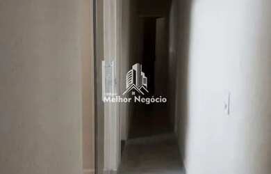 Imagem: A casa possui 3 Dormitórios, 2 Banheiros, 3 Vagas na garagem