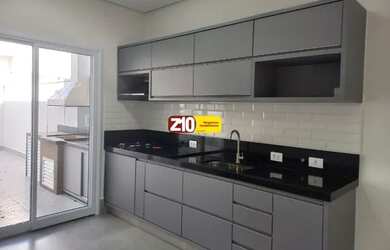 Imagem: A casa em condomínio possui 3 Dormitórios, 1 Banheiro, 2 Vagas