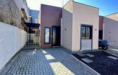 Imagem: A casa em condomínio possui 3 Dormitórios, 1 Banheiro, 1 Vaga