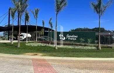 Imagem: O terreno possui 734m² de Área e está localizado em Jardins