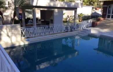 Imagem: A casa possui 2 Dormitórios, 1 Banheiro, 1 Vaga na garagem