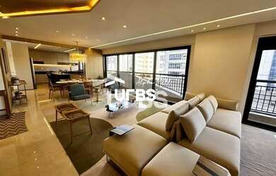 Imagem: O apartamento possui 4 Dormitórios, 5 Banheiros, 3 Vagas na