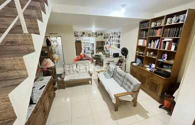 Imagem: A casa em condomínio à venda possui 2 Dormitórios, 3 Banheiros