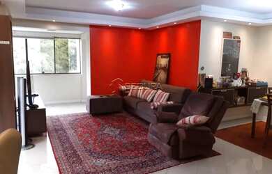 Imagem: O apartamento possui 3 Dormitórios, 1 Banheiro, 2 Vagas na