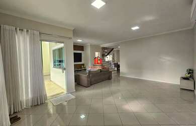 Imagem 4: Casa Duplex no Residencial Elegance Vilage 4 Suítes sendo 1 Master com...