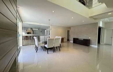 Imagem 2: ROYAL TENNIS - Sobrado para Locação com 4 Quartos 4 Suítes , Área...