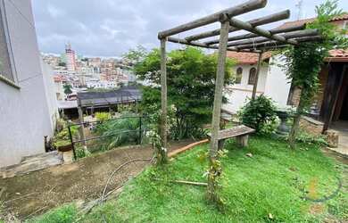 Imagem: O terreno possui 500m² de Área e está localizado em Campo